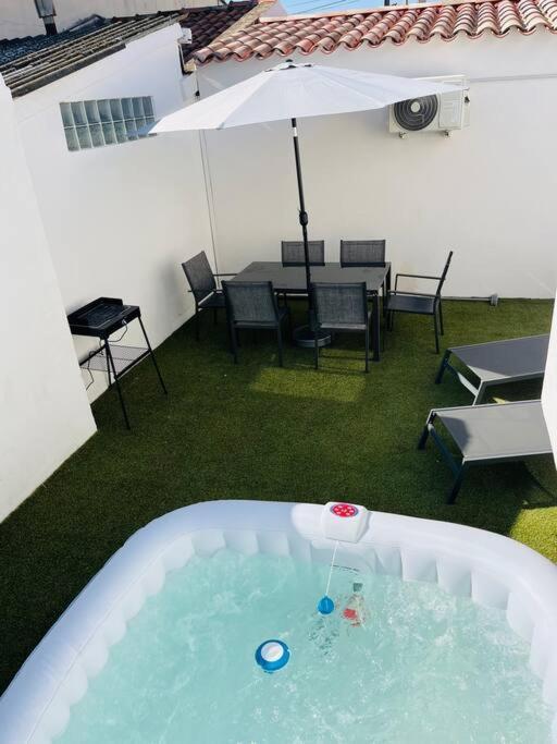 Maison 4 Personnes Avec Jacuzzi Мариньян Экстерьер фото